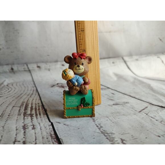 1991 Ornament Teddy Bear Doll /Chest Merry Christmas to a Fine Daughter NO BOX - Picture 9 of 9